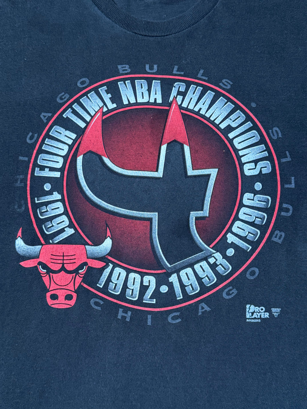 Vintage 1996 NBA 4TH Time Champion Chicago Bulls Tee