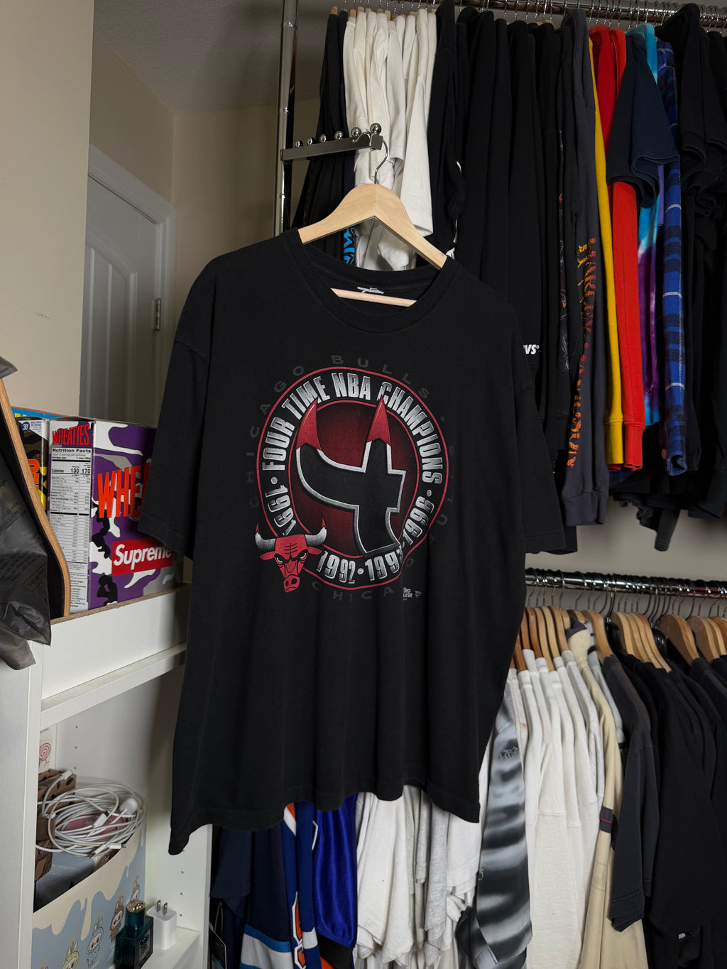 Vintage 1996 NBA 4TH Time Champion Chicago Bulls Tee