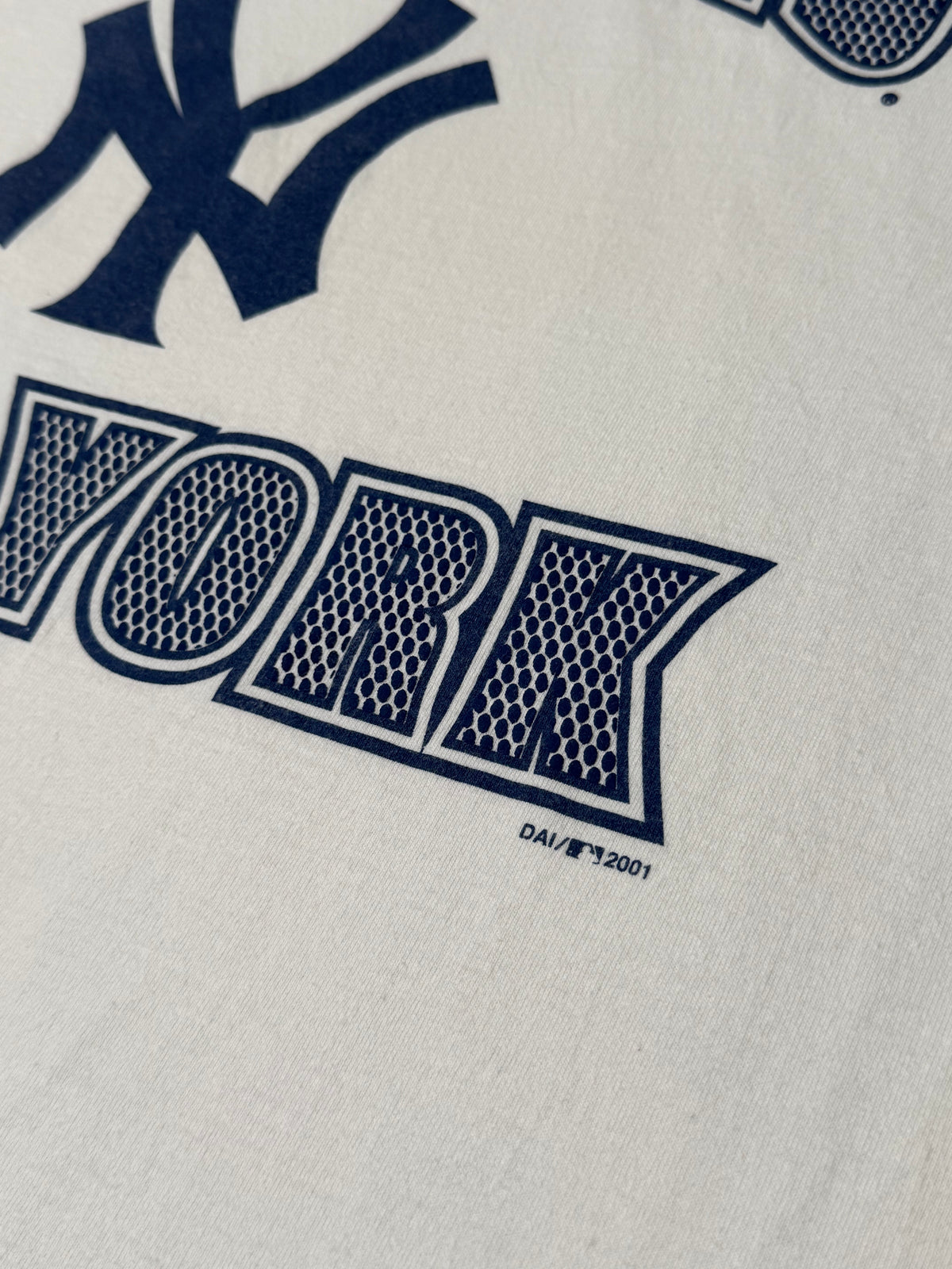 Vintage NEW YORK YANKEES 2001 T-shirt