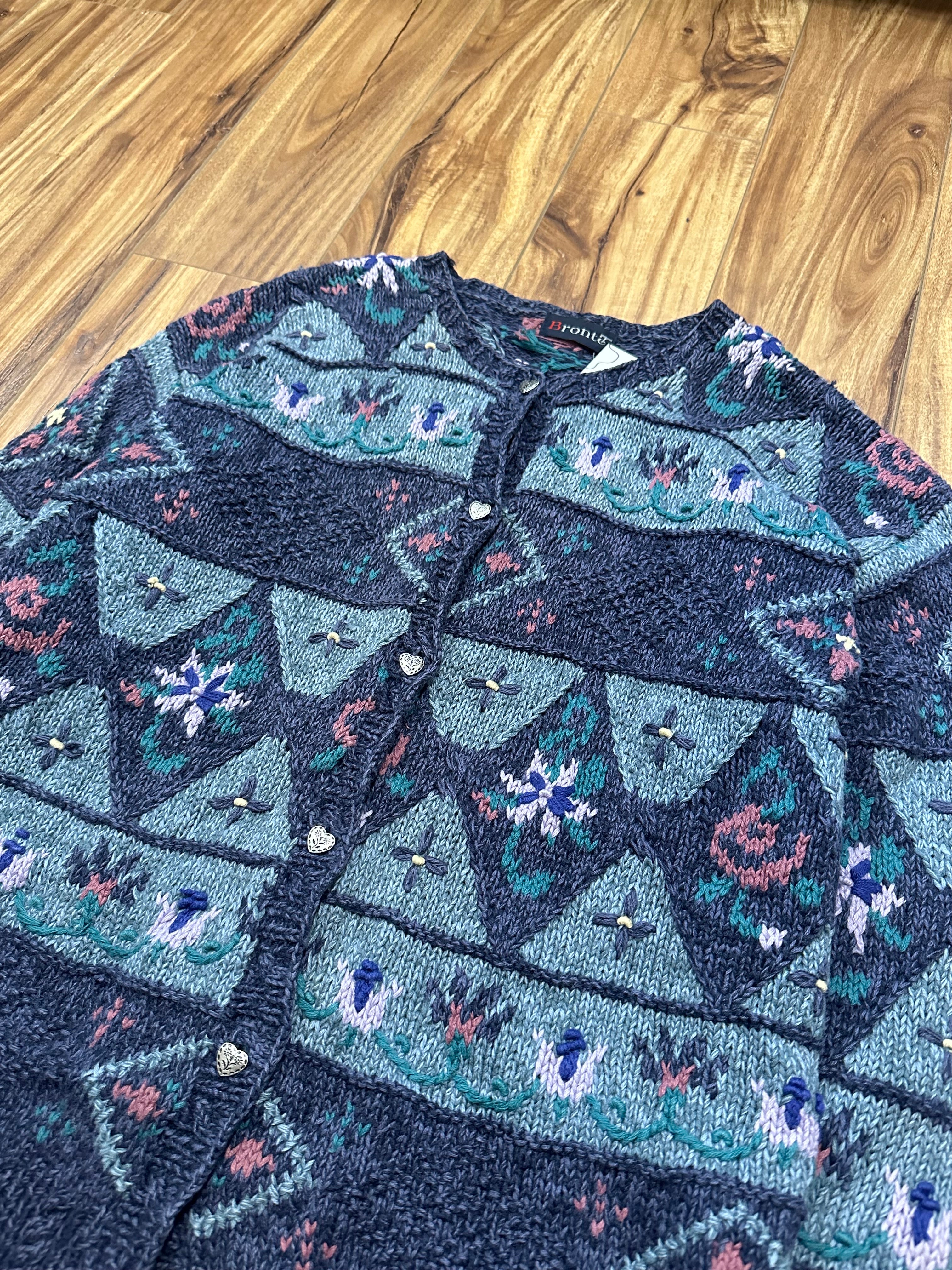 Vintage Knit Bronte Heart Buttons